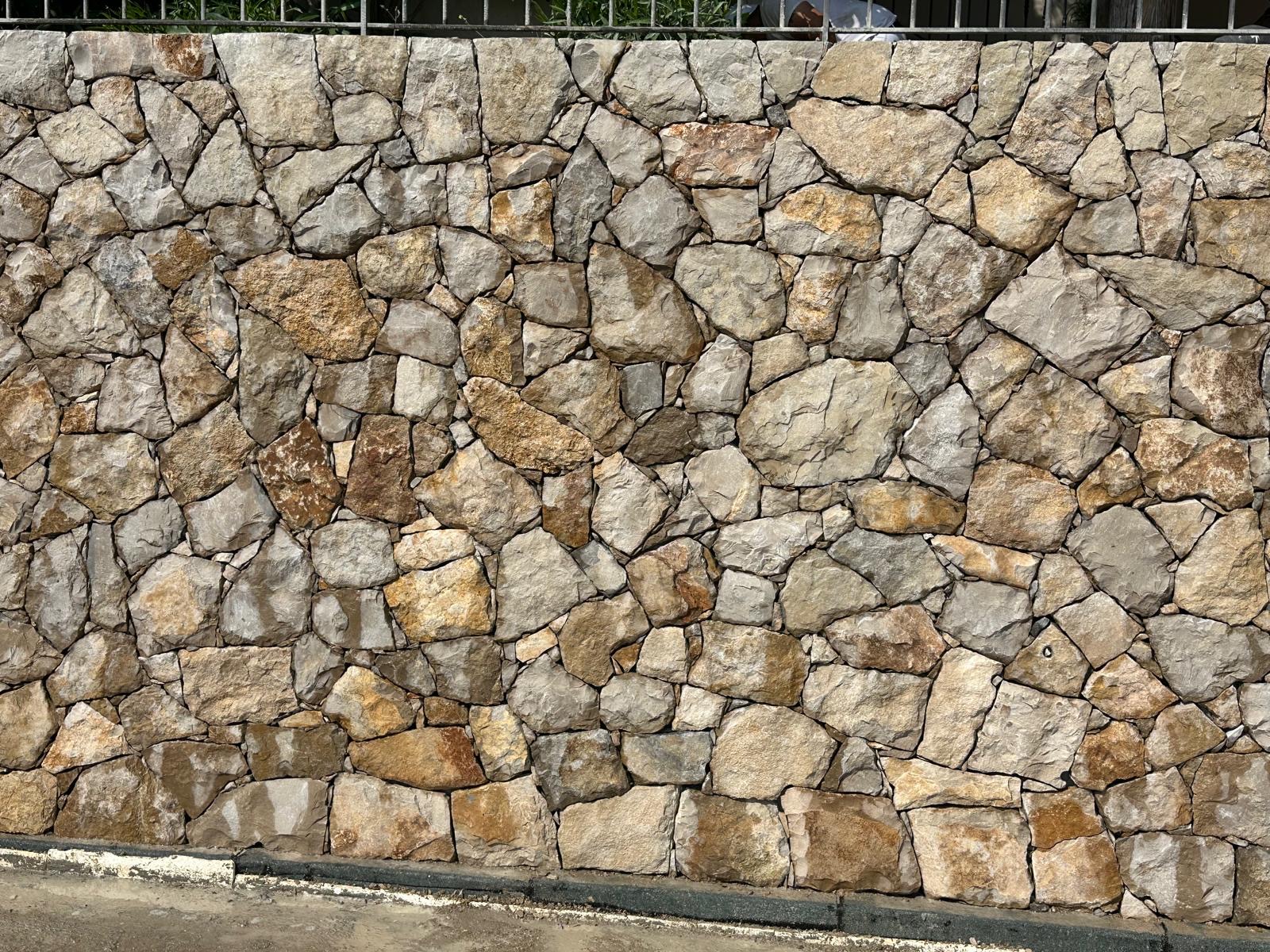 Muro in pietra