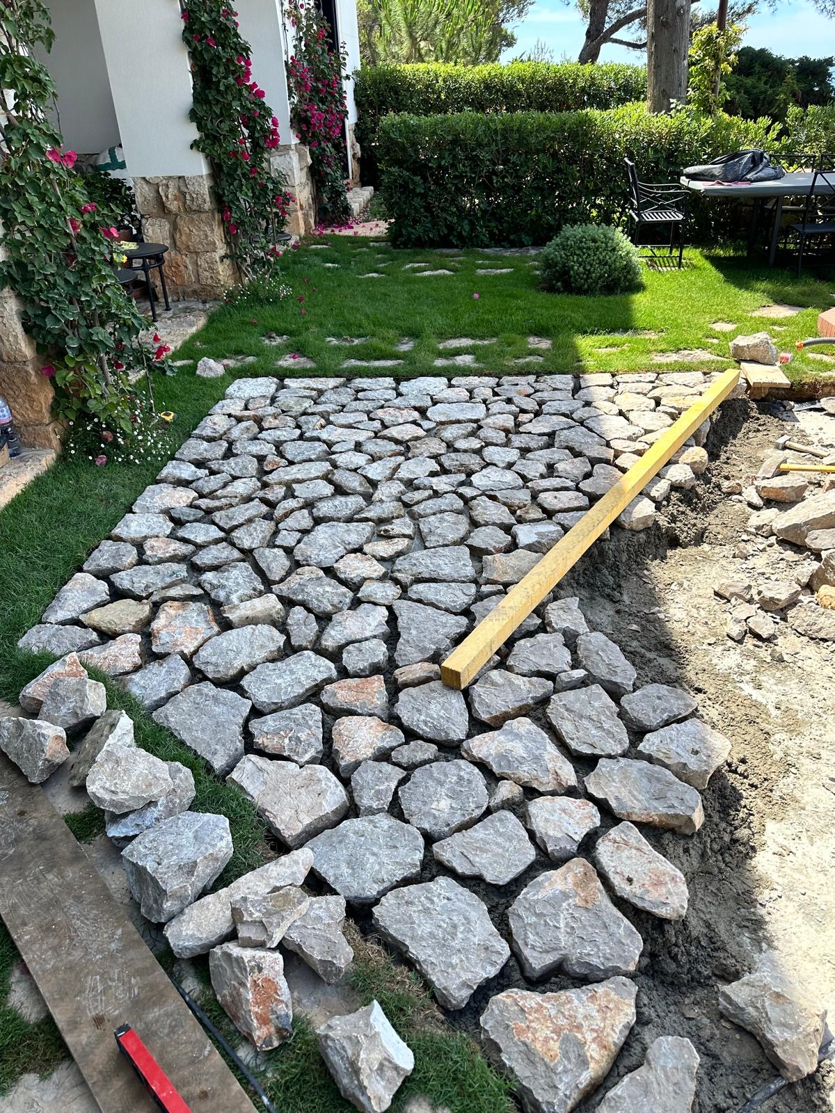 Pavimentazione in pietra naturale